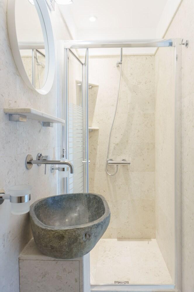 Appartamento Tiffany'S Luxury 2Br With Acropolis View Atene Esterno foto