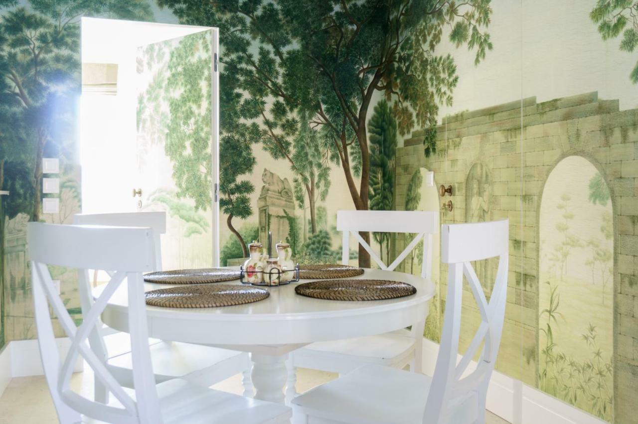 Appartamento Tiffany'S Luxury 2Br With Acropolis View Atene Esterno foto